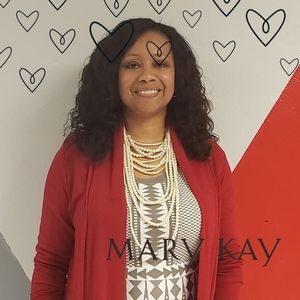 Meet your Posher, Charmyn